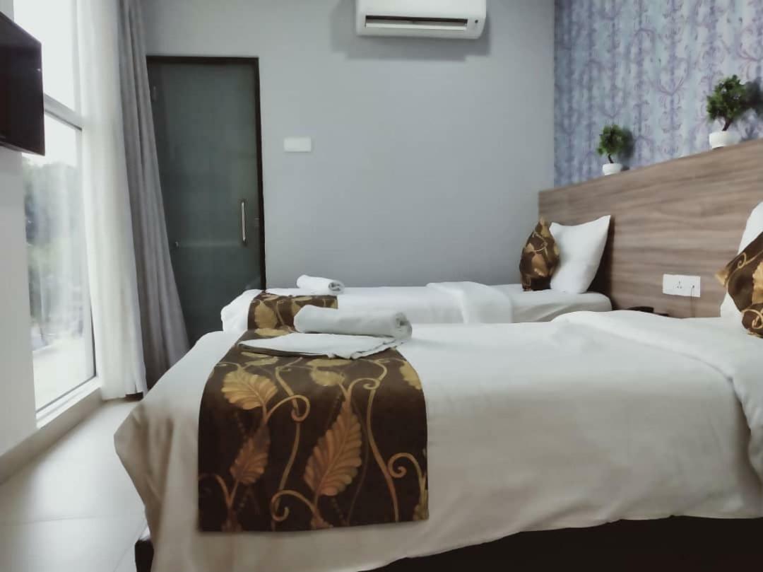 D'Metro Hotel Шах Алам Екстериор снимка