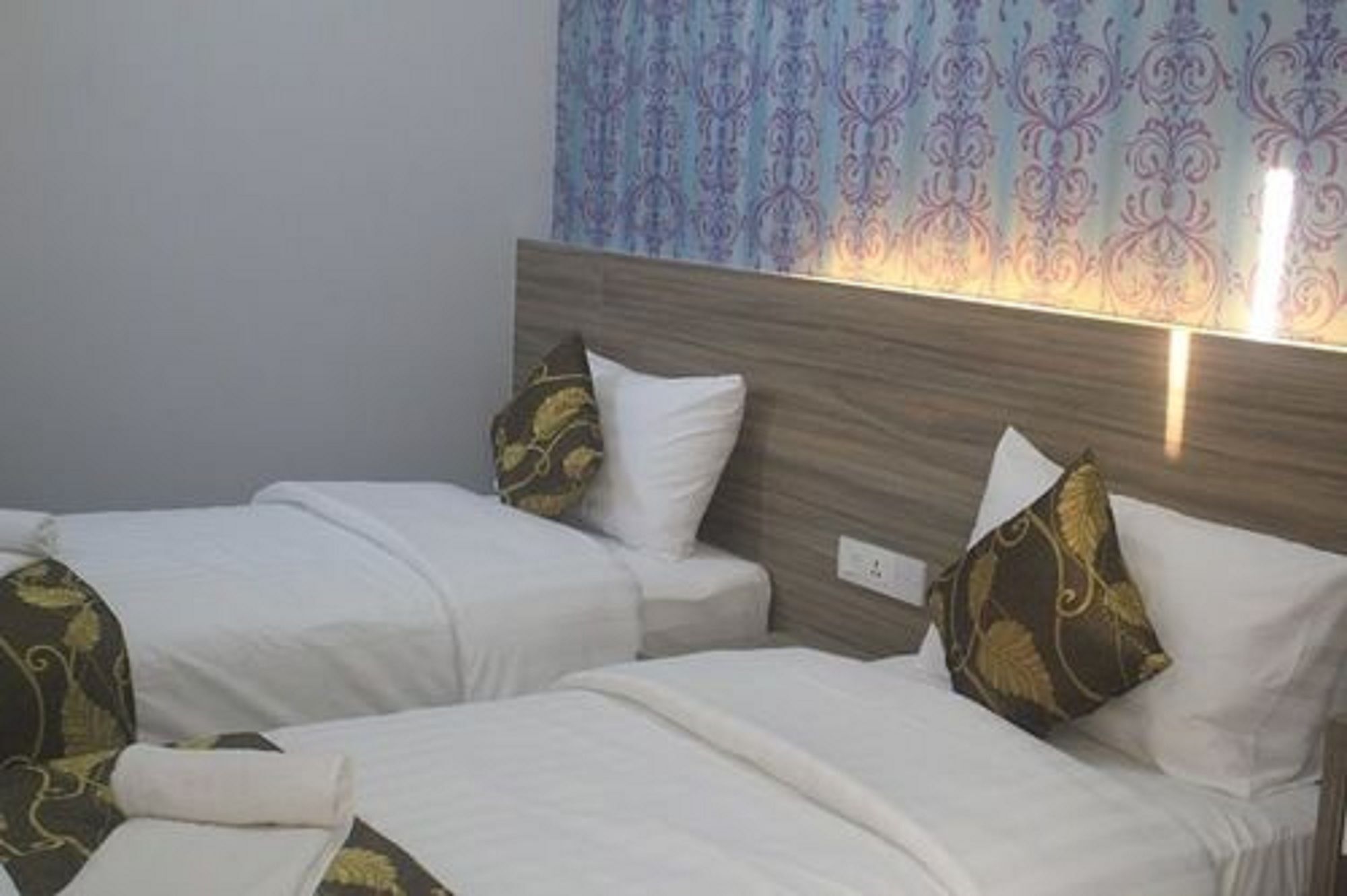 D'Metro Hotel Шах Алам Екстериор снимка