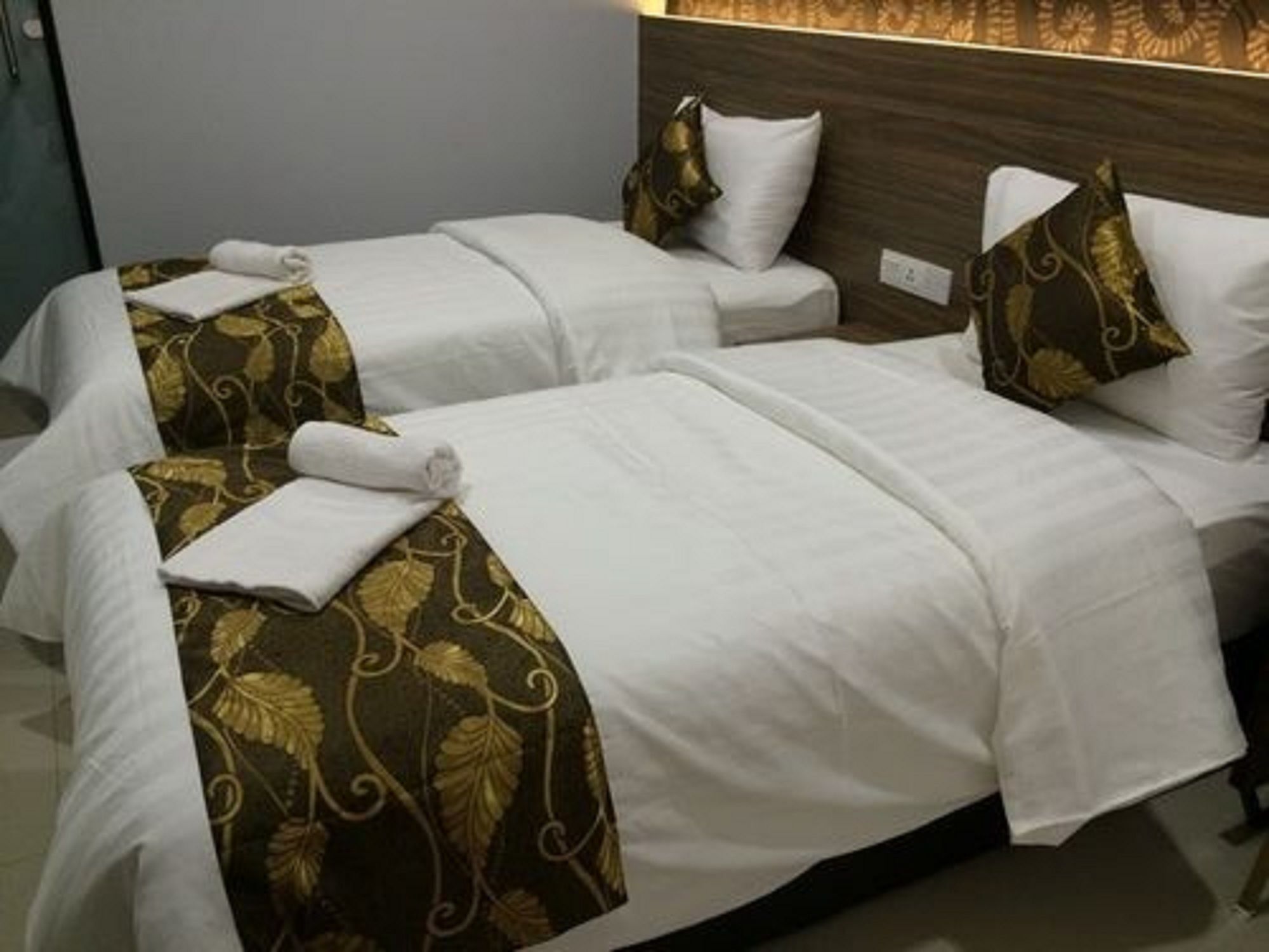 D'Metro Hotel Шах Алам Екстериор снимка