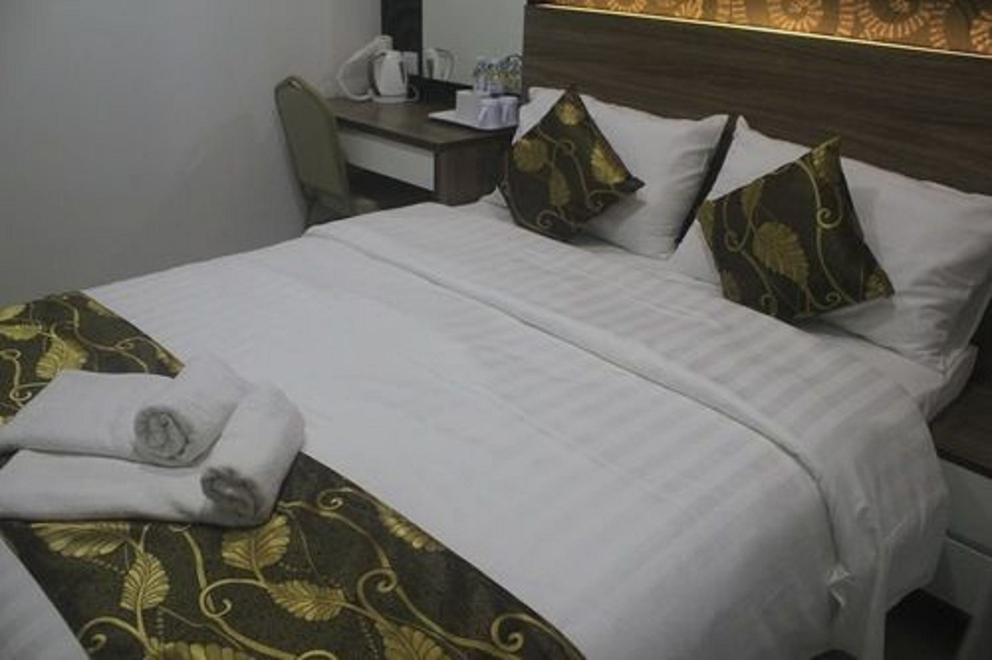 D'Metro Hotel Шах Алам Екстериор снимка