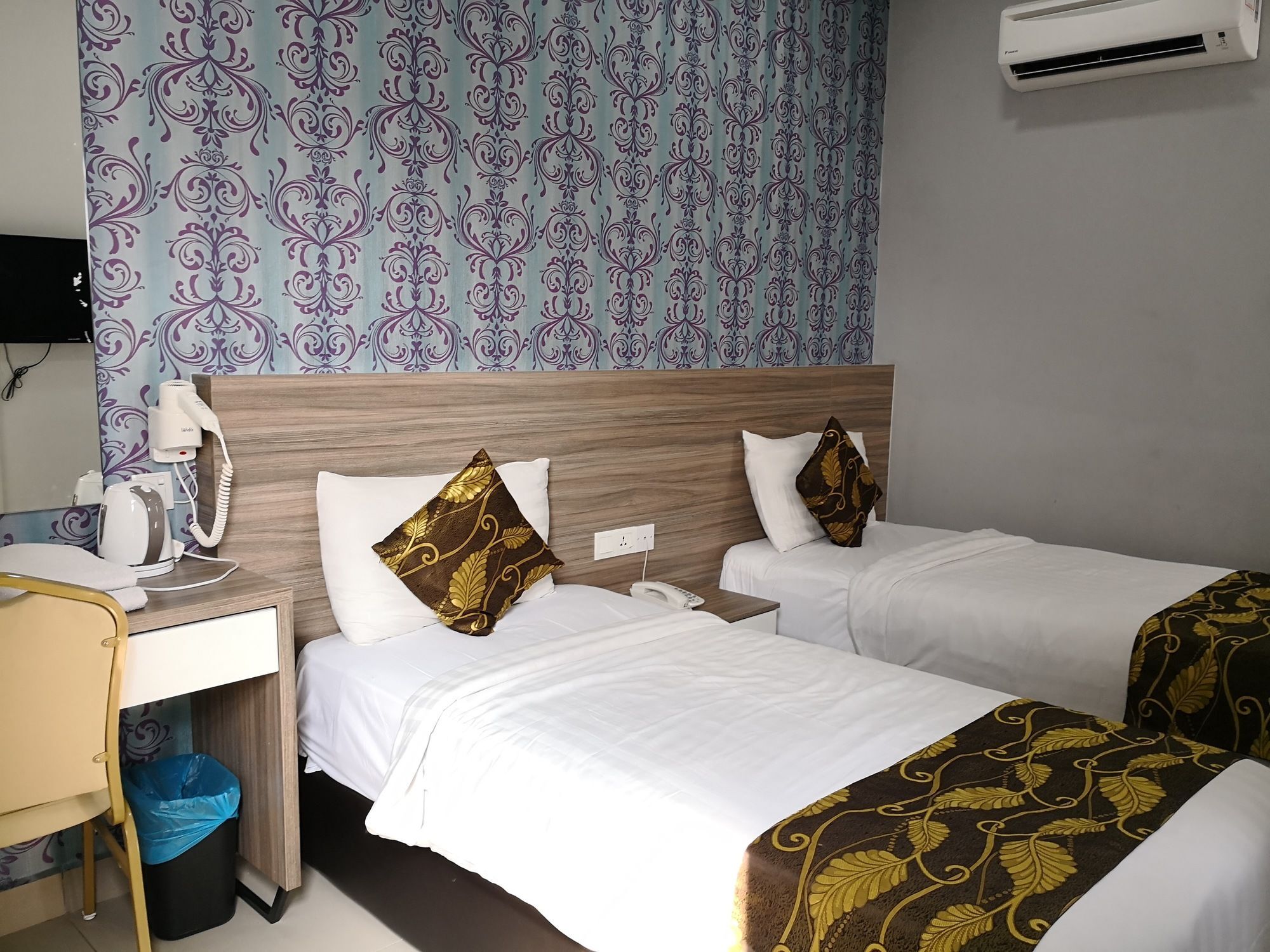 D'Metro Hotel Шах Алам Екстериор снимка