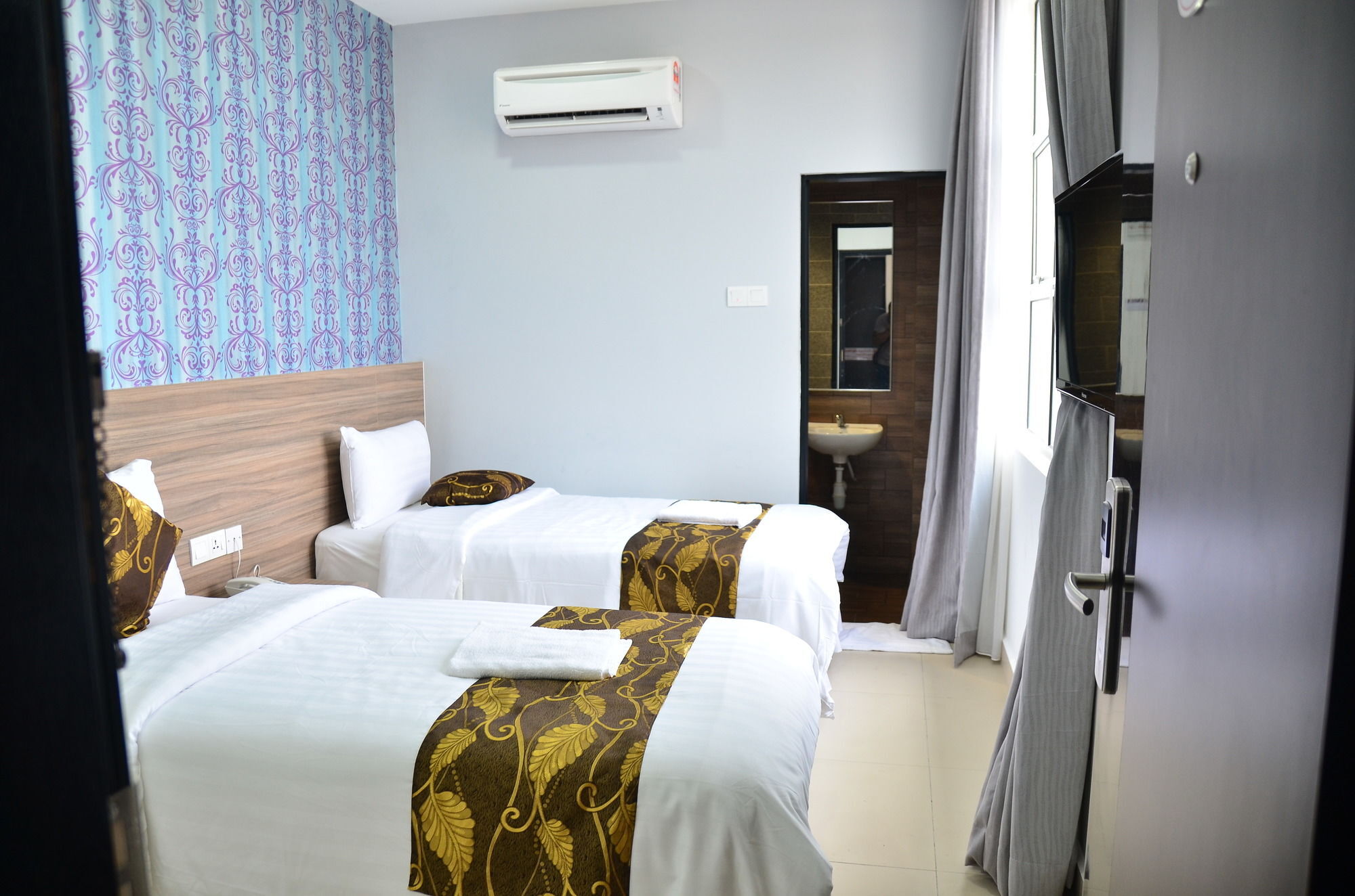 D'Metro Hotel Шах Алам Екстериор снимка